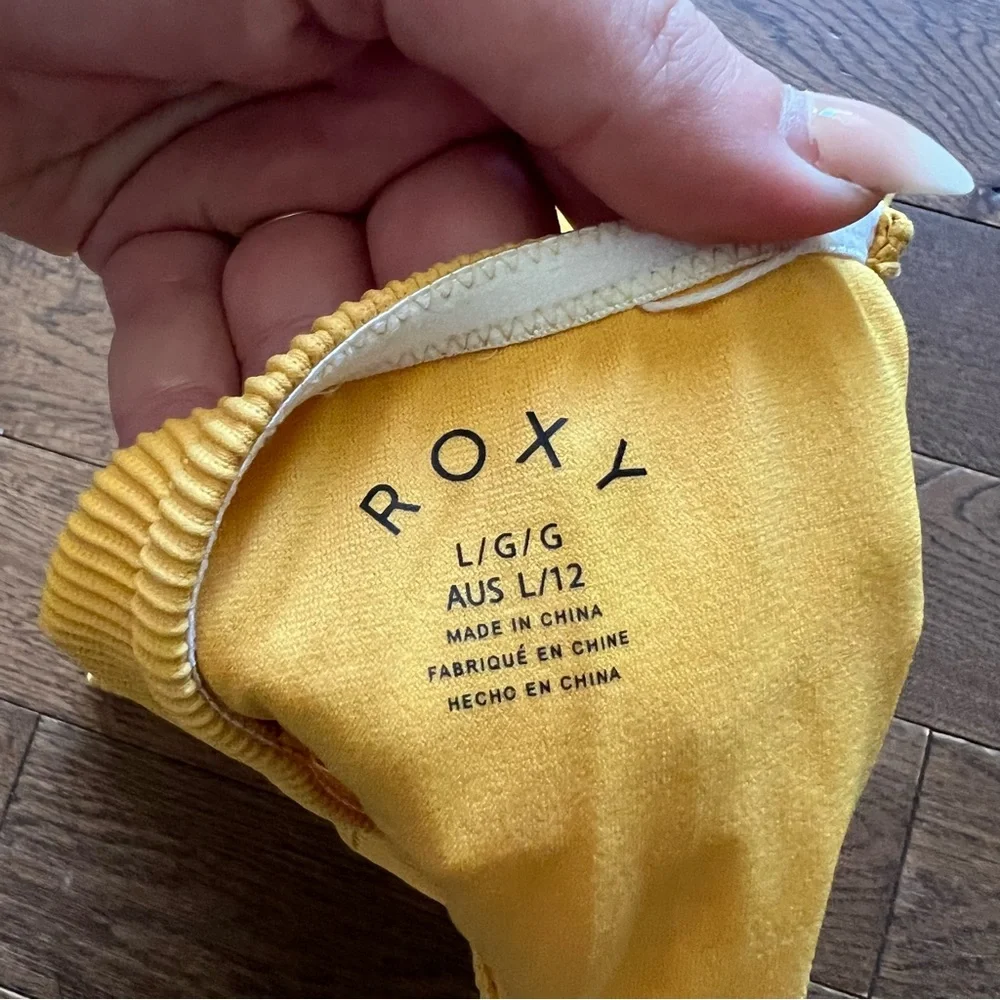 Roxy Bikini Top - Picture 7 of 10